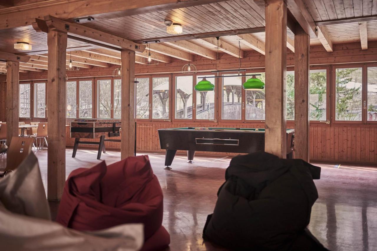 Alpine Base Hostel - Adults Only Lauterbrunnen Eksteriør bilde