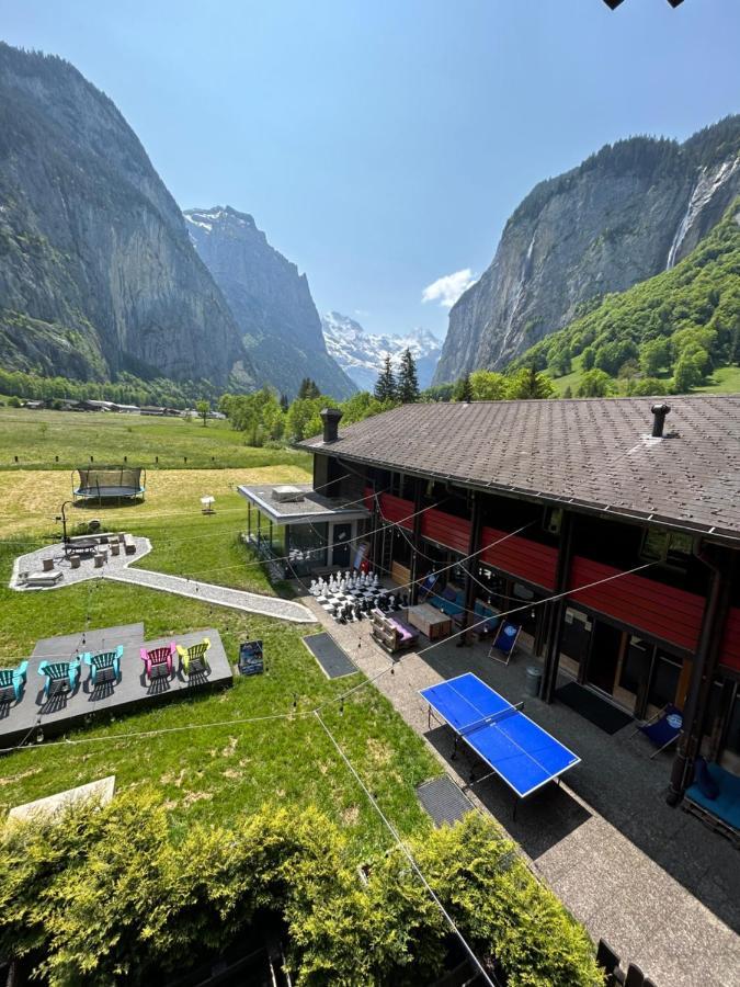 Alpine Base Hostel - Adults Only Lauterbrunnen Eksteriør bilde